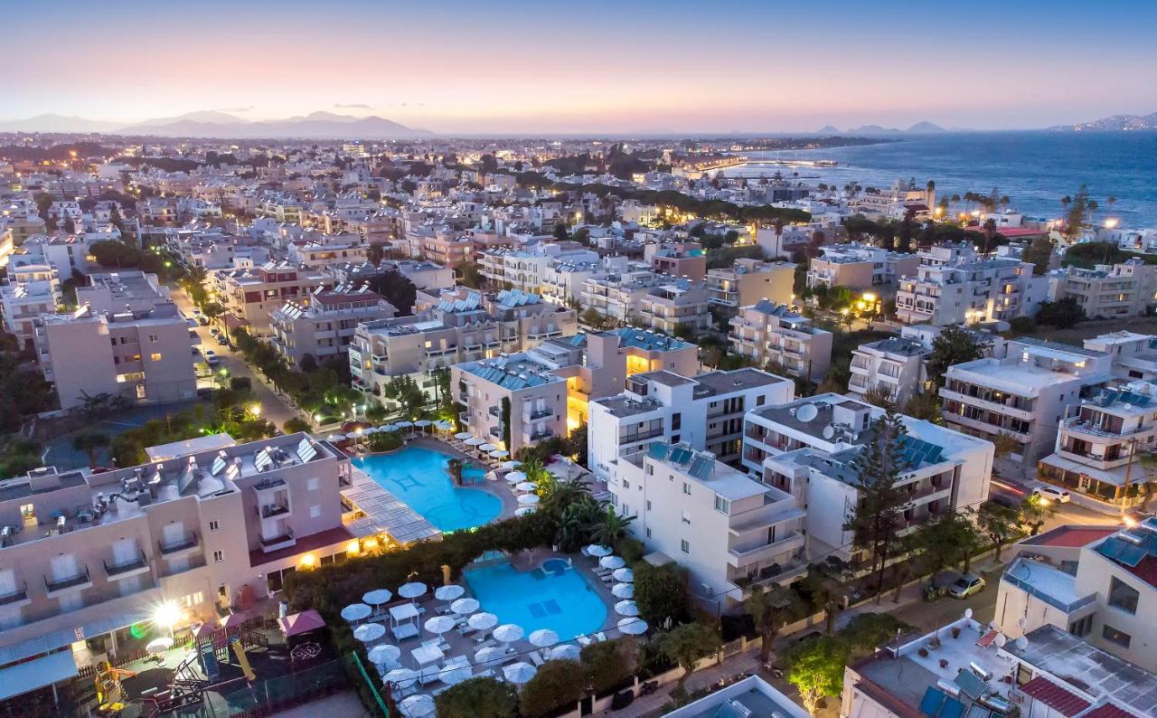 Aparthotel Peridis Family